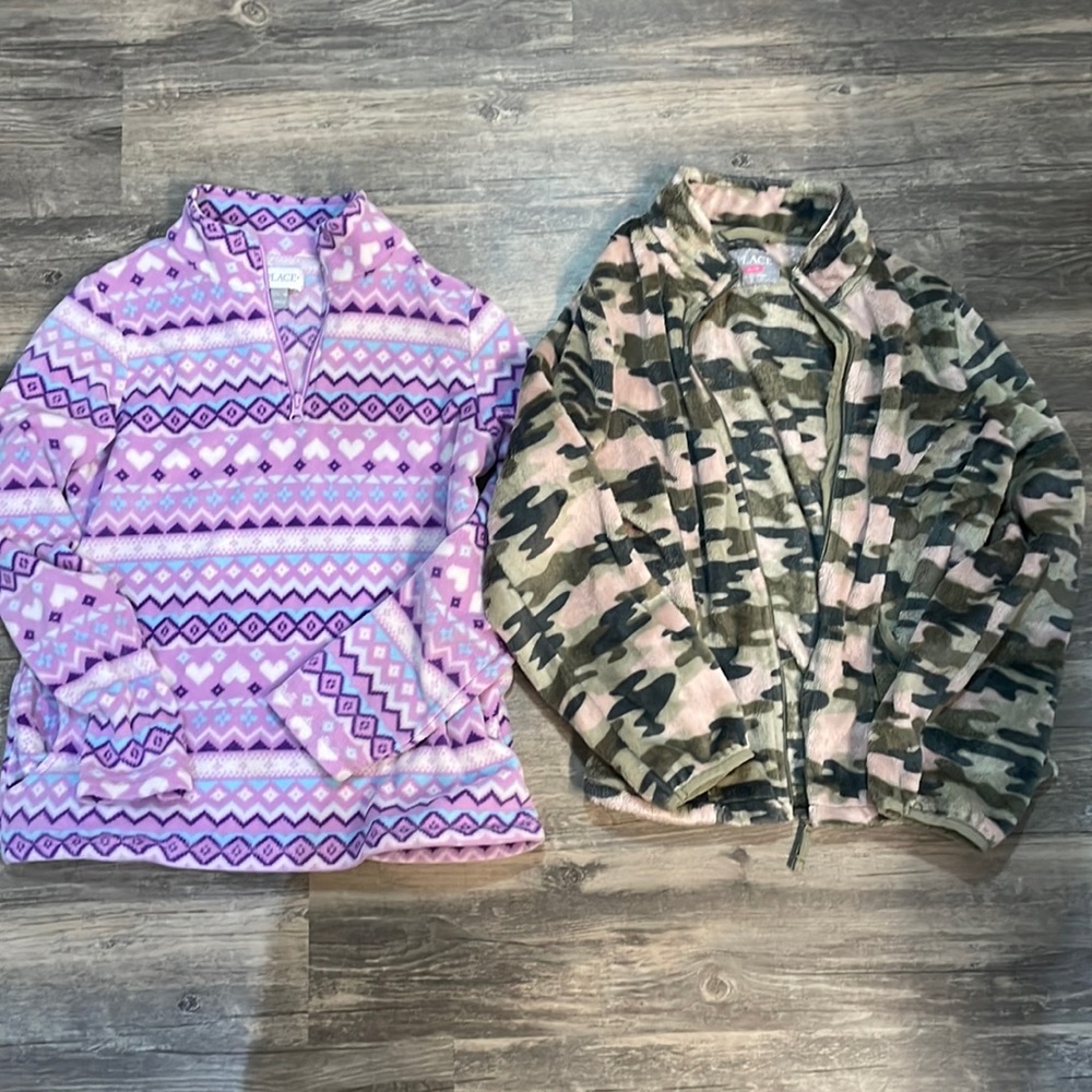 Bundle of 2: Childrens Place girls fleece sweaters